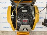 an image of a close up of a small engine