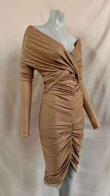 a mannequin mannequin dress with long sleeves on a mannequin mannequin mannequin mannequin mannequin mannequin mann