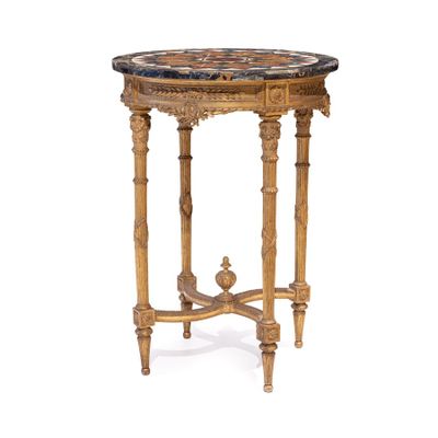 une image d'une petite table avec un plateau en marbre sur un fond blanc