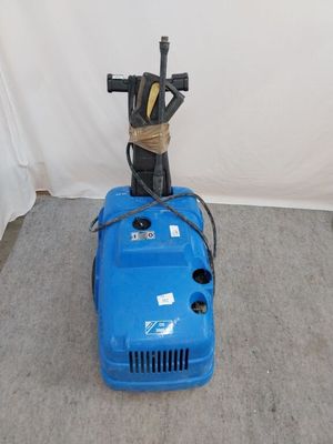 a blue machine that is sitting on the floor