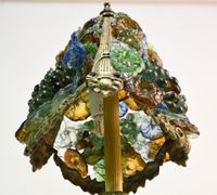 Lampe à de salon à poser en bronze et fleurs et grappes de r… (photo 3)