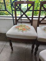 Suite de six chaises à dossier ajouré à croisillons (photo 2)