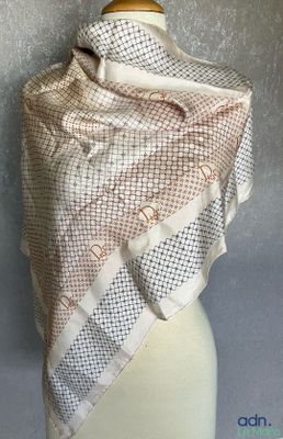 a close up of a scarf on a mannequin mannequin mannequin mannequin mannequin mannequin mannequin mannequin