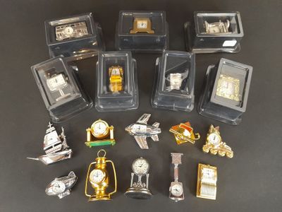 de nombreux types de montres et d'autres objets figurant sur la photo