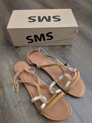Paire de chaussures de marque SMS