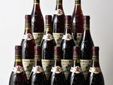 le nombre de bouteilles de vin posées sur une table