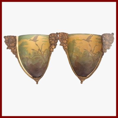 GALLE Emile 1846-1904 : Paire d'appliques en verre soufflé à…