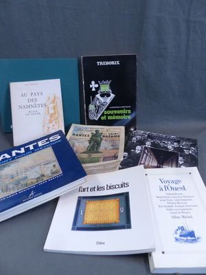 Lot de livres sur Nantes et sa région dont Les grandes heure…