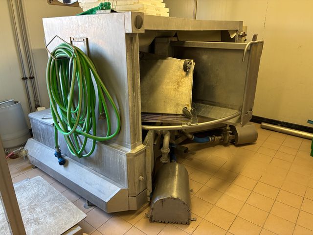 Lave-vaisselle tournant ancien pour bassines 