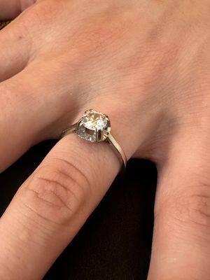 Bague Solitaire Or 18K et Platine avec Diamant – Élégance et Raffinement