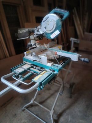 a picture of a mitring saw on a table
