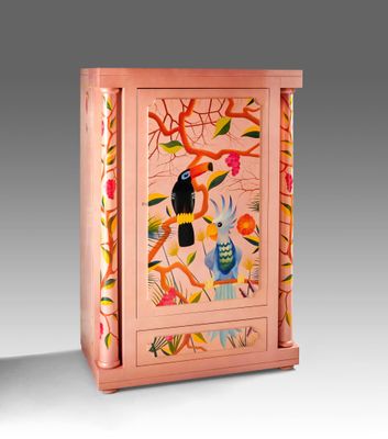 BARBE ROUGE Grande armoire en teck massif à décor peint d'un…