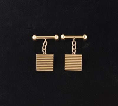 Paire de boutons de manchette en or jaune 18K, une extrémité… - Photo 1