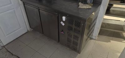 UN Tour Refrigere 2 Portes Sans Marque NI Modele Apparent GR…