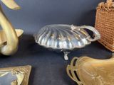 many different items that are sitting on a table
