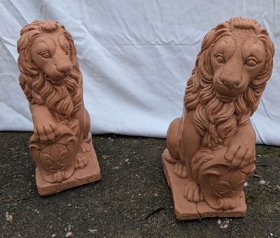 Ornement de jardin Paire de lions assis la pâte sur un blaso… - Photo 1