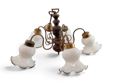 une image représentant un lustre muni de cinq ampoules