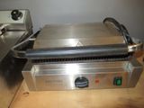an image of a toaster that is on a table