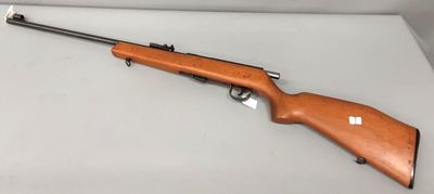 Catégorie C. Carabine à verrou. VOERE 2102. N° série 762953.…