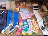 beaucoup de paires de chaussettes, des chaussettes, des chaussettes, des chaussettes, des chaussettes, des chaussettes, des chaussettes, des chaussettes, des chaussettes, des chaussettes, des chaussettes, des chaussettes, des chaussettes, des chaussettes, des chaussettes