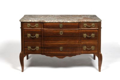COMMODE A léger ressaut central, en placage d'acajou satiné … - Photo 1