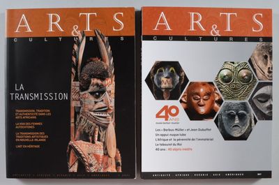 deux livres d'art et un magazine d'art posés sur une surface blanche