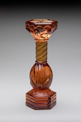 an image of a glass vase on a stand