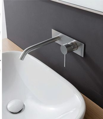 Mélangeur avec bouton pour réglage de l'eau et les accessoir…
