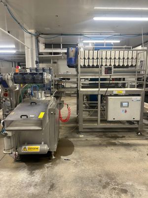 a machine that is sitting in the middle of a room
