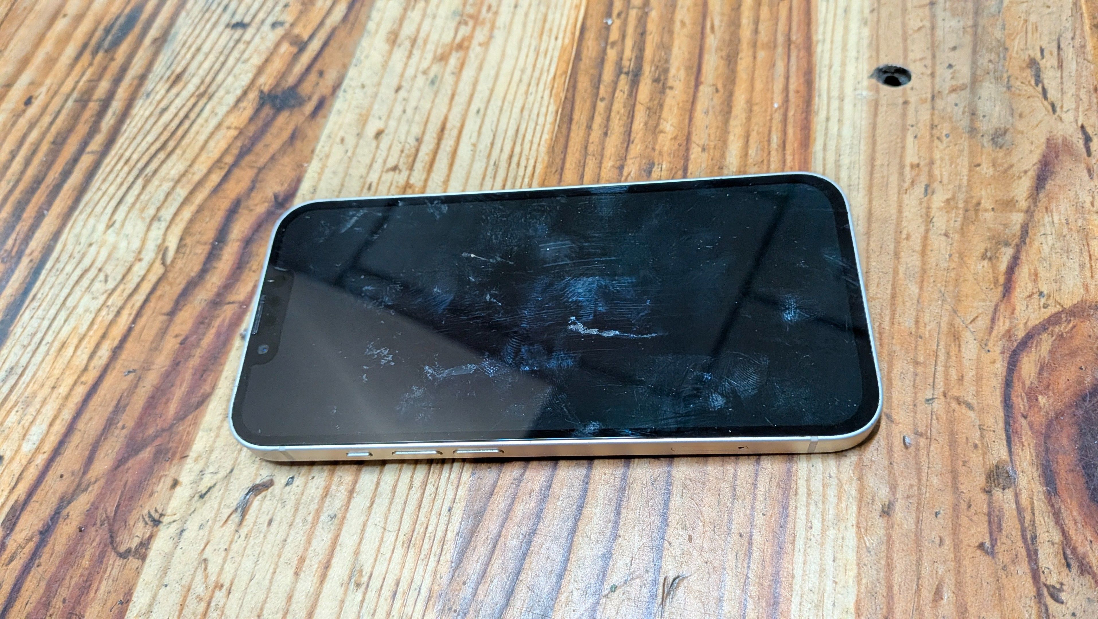 TELEPHONE PORTABLE APPLE IPHONE 13 - TVA RECUPERABLE