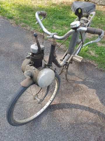 Solex type 330, immatriculée BL-537-T, 1ère mise en circulation l...