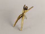 figurine plaquée or représentant une femme tenant une ballerine