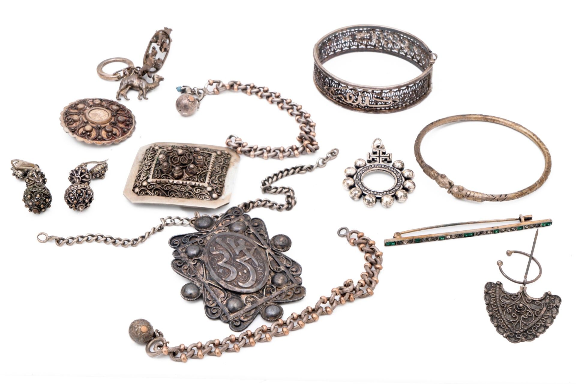 Objets d'art & Curiosités
