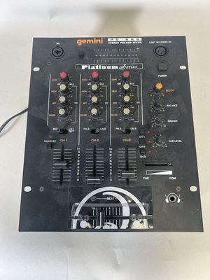 Gemini. Table de mixage PS-626, 3 voies. - Photo 1
