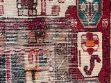 une image d'un tableau sur le mur d'un bâtiment