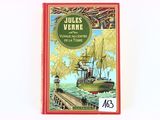 un livre rouge sur lequel figure l'image d'un bateau