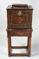 Cabinet sur table à abattant à décor d’une façade de palais … (photo 4)