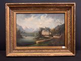 une peinture à l'huile représentant une scène fluviale avec une maison au loin