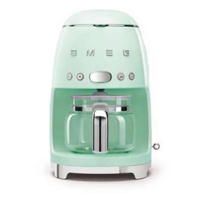 une image représentant un grille-pain vert sur fond blanc