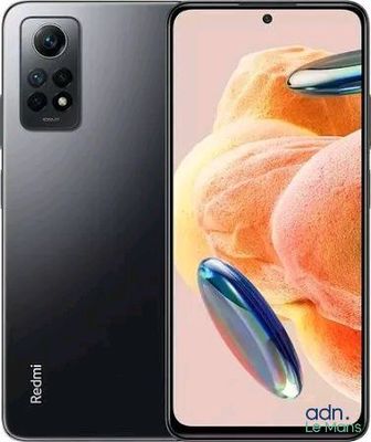 un gros plan sur l'arrière d'un Samsung Note 10 Lite noir