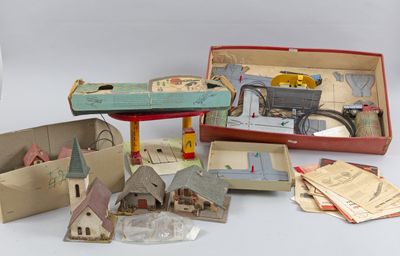 un grand nombre de jouets posés sur une table