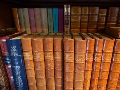 Lot de livres divers reliés cuir, autour de l'Empire et Napo…