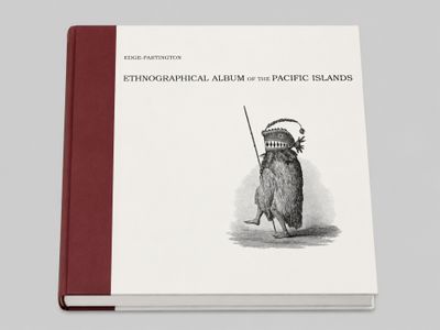 une image représentant un livre sur lequel figure un dessin d'un ours tenant une épée