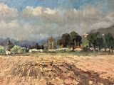 une peinture à l'huile représentant un champ labouré avec des arbres en arrière-plan