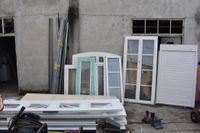 Lot de menuiseries, 2 portails, moteur, PVC, volets roulants
