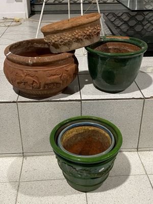 Réunion de pots en terre cuite et terre vernissée - Photo 1