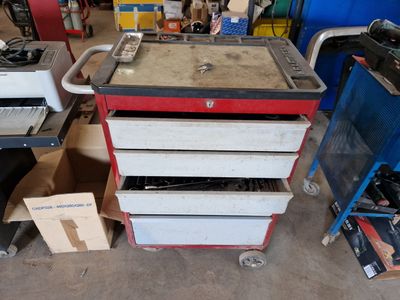 an image of a tool cart in a garage