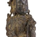 une image représentant une statue de Bouddha assis sur une surface blanche