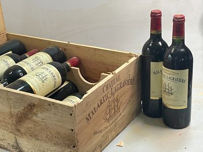 12 bouteilles Château MALARTIC LAGRAVIERE 1998 Cru Classé Pe…