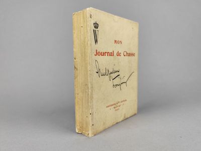 gros plan d'un livre avec une écriture dessus